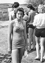 Sandra Dove - 1961